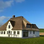 Apartment With 2 Bedrooms
