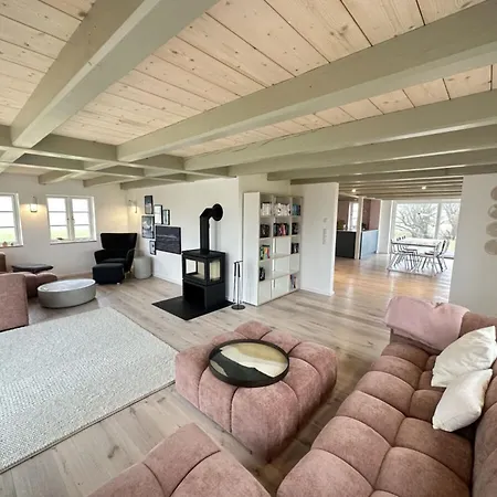 Appartement With 2 Bedrooms *