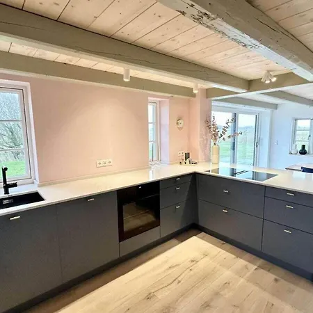 With 2 Bedrooms Appartement Westerhever