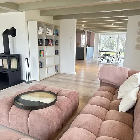 Appartement With 2 Bedrooms *