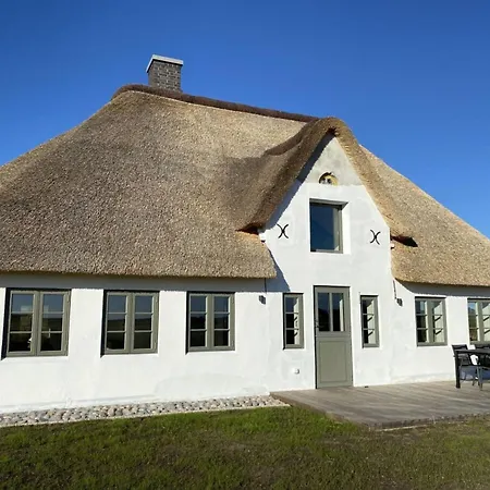 With 2 Bedrooms * Westerhever