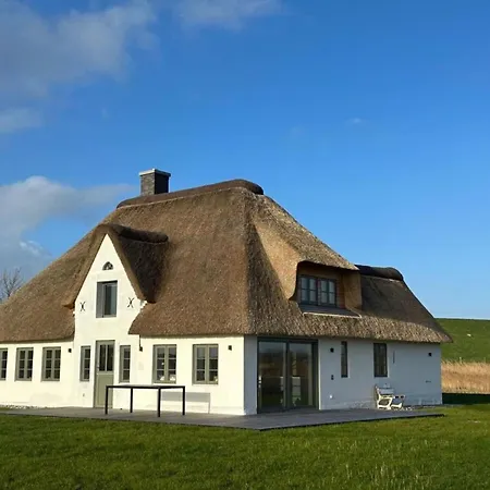 With 2 Bedrooms Appartement