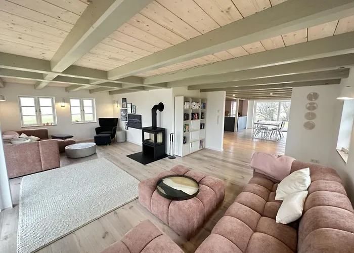 Appartement With 2 Bedrooms *