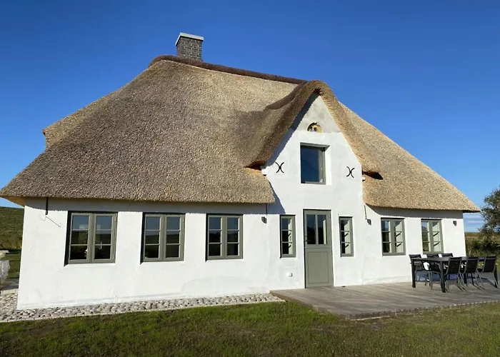 With 2 Bedrooms * Westerhever